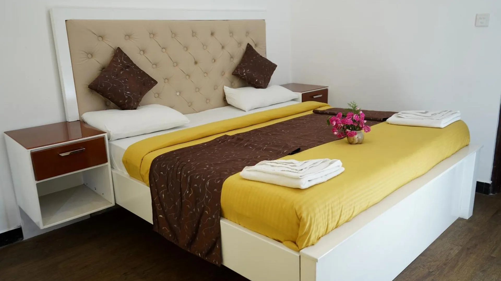 Nuwaraeliya Lake Infinity Luxury Villas Nuwara Eliya Sri Lanka